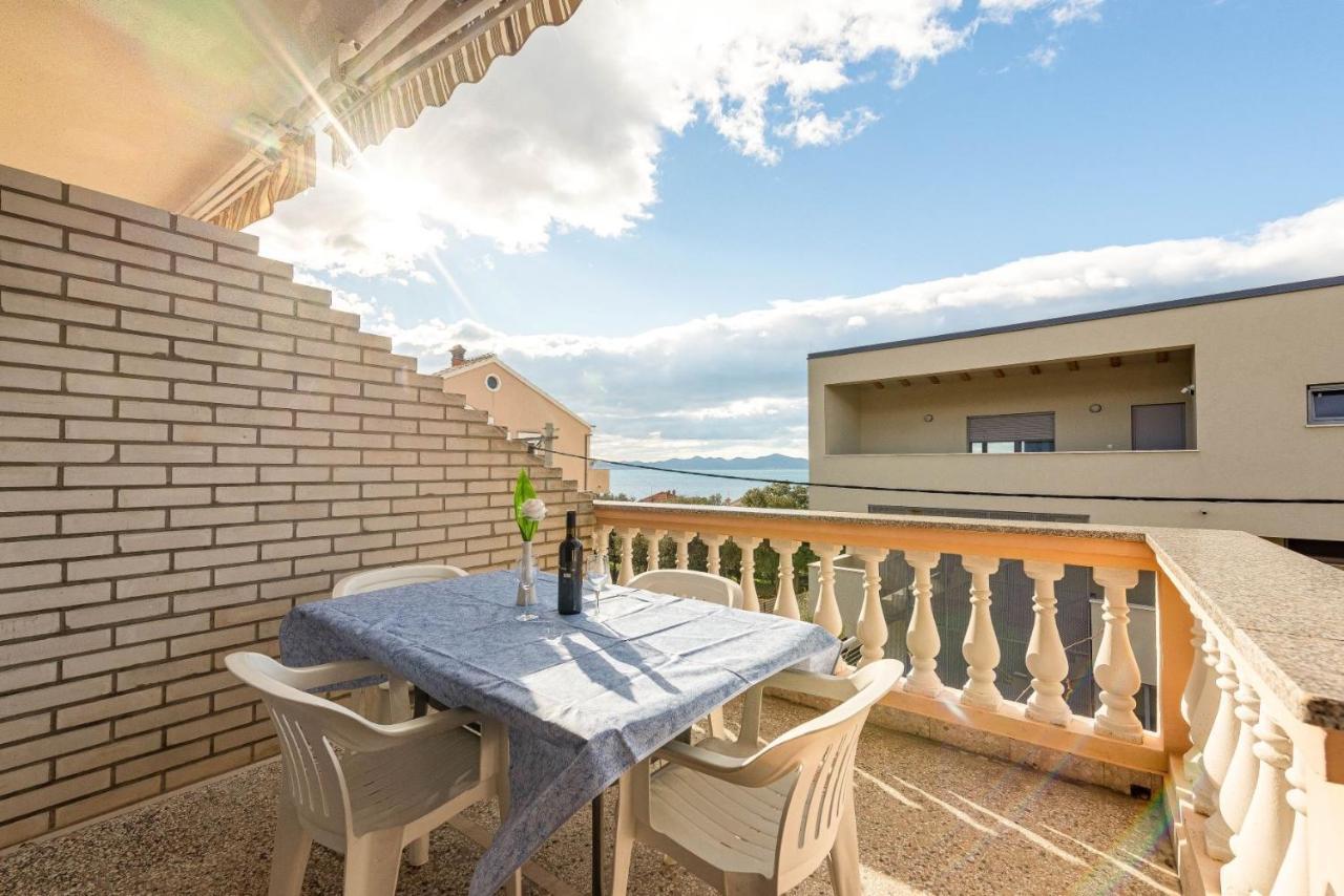 Family friendly seaside apartments Kozino, Zadar - 5749 Petrčane Exterior foto